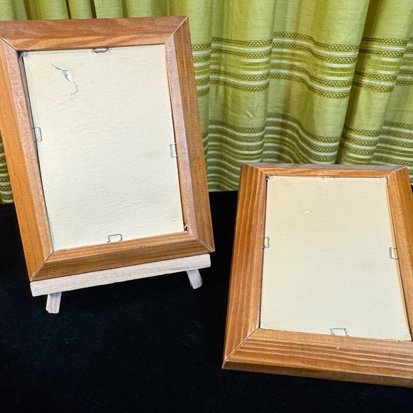 Vintage 70s pair of Eden prints, Sailor and Harlequin, wood framed, damaged - Picture 6 of 7